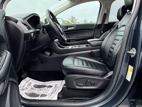 Used 2022 Ford Edge SEL image 11