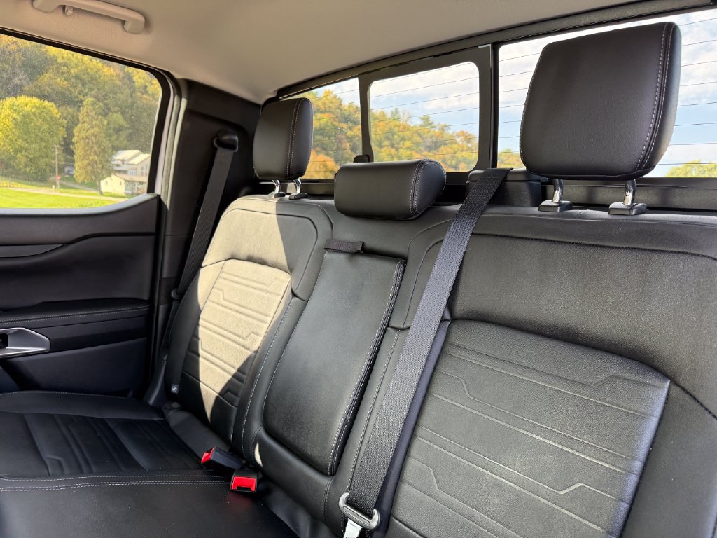Used 2024 Ford Ranger Lariat w/ FX4 Off-Road Package AWD/4WD image 37