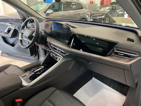 Used 2025 Audi Q5 Premium AWD/4WD image 25