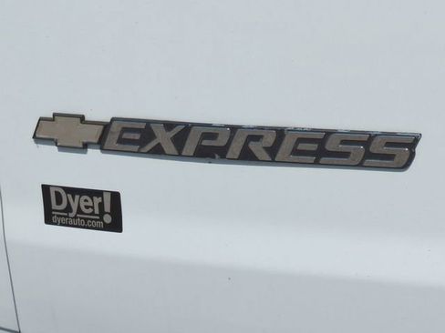 Used 2019 Chevrolet Express 3500 LT w/ LT Preferred Equipment Group RWD image 13