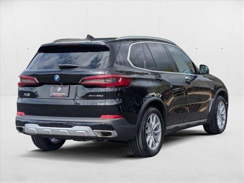 Certified 2023 BMW X5 xDrive45e w/ Climate Comfort Package image 5