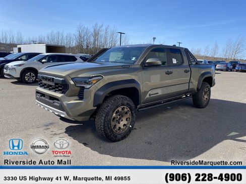 Used 2025 Toyota Tacoma Trailhunter Hybrid w/ Tow Tech Package image 3