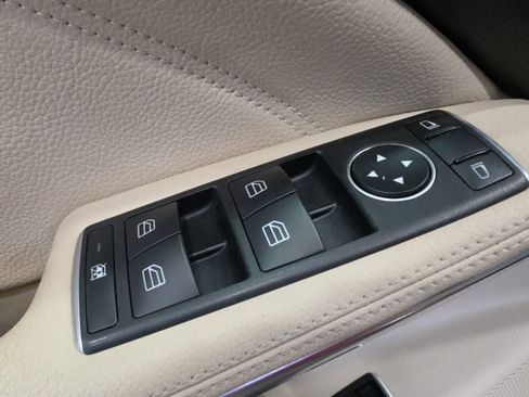 Used 2019 Mercedes-Benz GLA 250 4MATIC image 23
