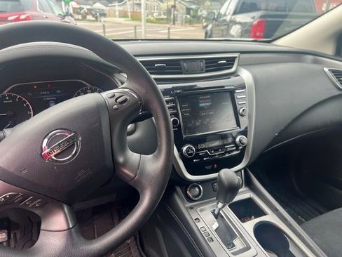 Used 2021 Nissan Murano S image 9