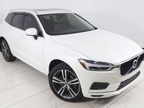 Used 2019 Volvo XC60 T5 Momentum w/ Multimedia Package image 19