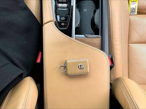 Used 2017 Volvo XC90 T6 Inscription w/ Vision Package image 14