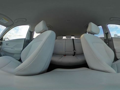 Used 2025 Hyundai Kona SEL image 42