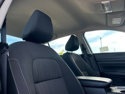 Used 2025 Nissan Altima 2.5 S FWD image 19