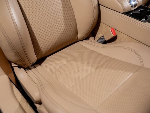 Used 2010 Jaguar XK Convertible RWD image 32