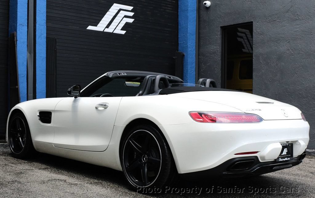 Used 2018 Mercedes-Benz AMG GT Roadster image 5