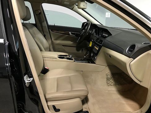 Used 2013 Mercedes-Benz C 250 Sedan w/ Multimedia Pkg image 26
