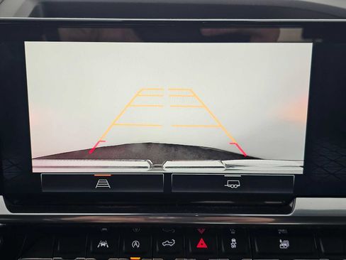 Used 2024 GMC Sierra 1500 Elevation image 26