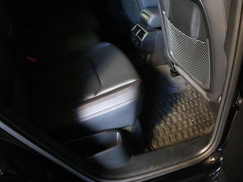 Used 2025 Audi Q3 2.0T Premium Plus w/ Premium Plus Package AWD/4WD image 35