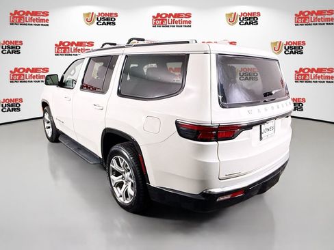 Used 2022 Jeep Wagoneer Series II image 2