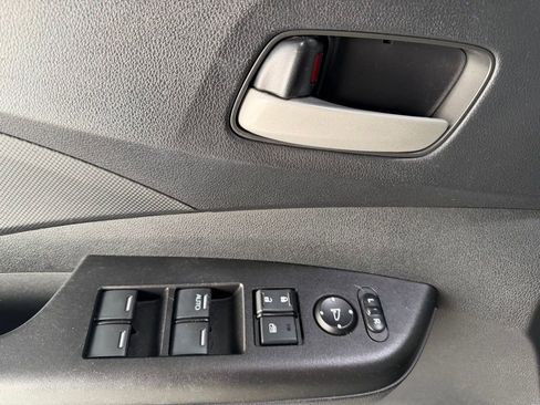 Used 2016 Honda CR-V LX image 5