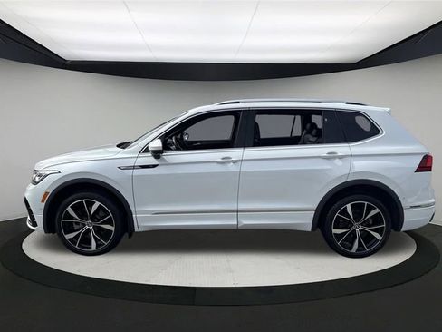 Used 2022 Volkswagen Tiguan SEL R-Line image 13