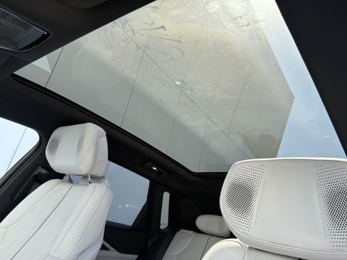 Certified 2024 Cadillac Lyriq Luxury RWD image 15