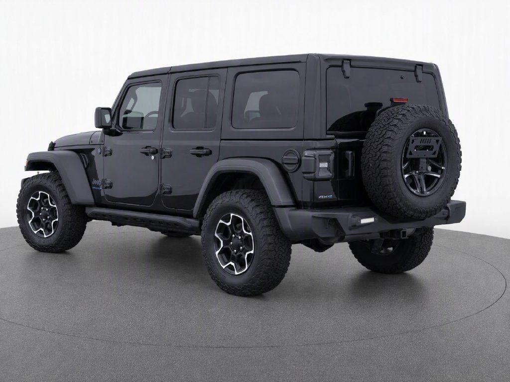 Used 2023 Jeep Wrangler Unlimited Rubicon 4xe AWD/4WD image 4