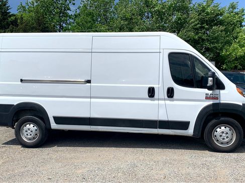Used 2020 RAM ProMaster 2500 w/ Interior Convenience Group image 4