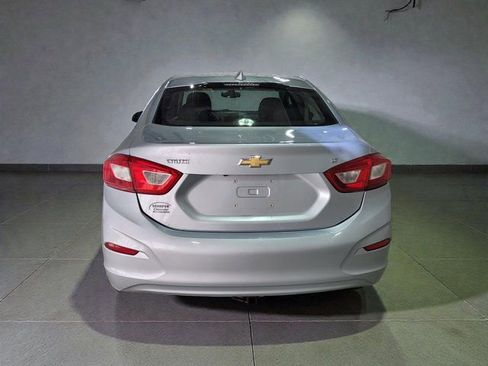 Used 2017 Chevrolet Cruze LT image 18