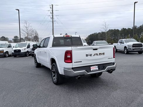 Used 2025 RAM 1500 Laramie AWD/4WD image 7