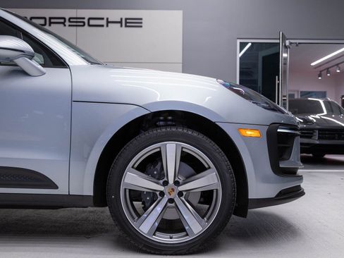 New 2026 Porsche Macan AWD/4WD image 11