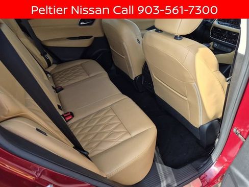 Certified 2023 Nissan Rogue Platinum w/ Platinum Premium Package FWD image 17