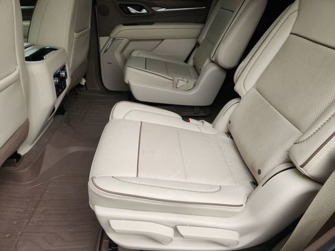 Used 2021 GMC Yukon Denali w/ Denali Premium Package image 26