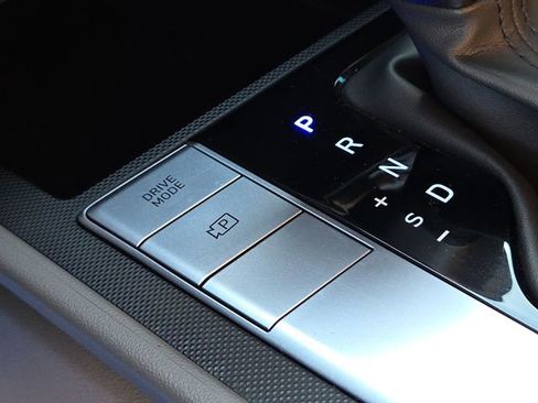 Certified 2024 Hyundai Elantra SEL image 22