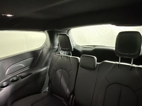 New 2026 Chrysler Pacifica Select FWD image 15