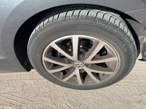 Used 2017 Volkswagen Jetta SE image 20