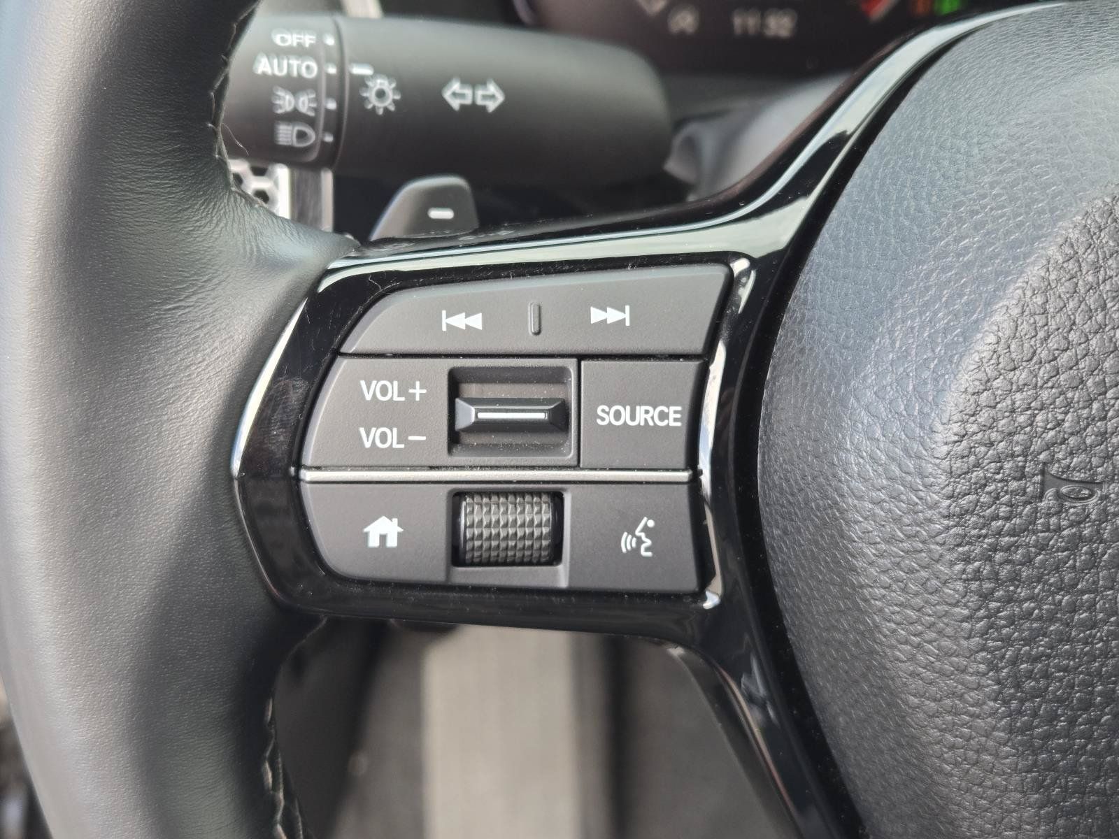 Used 2025 Honda Civic Sport image 16
