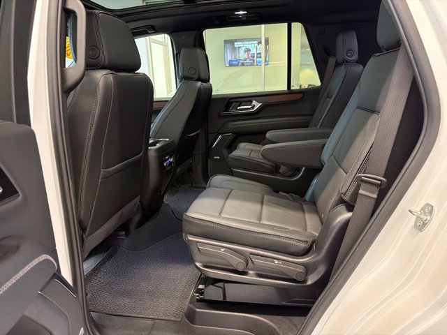 Used 2025 GMC Yukon Denali w/ Sun & Power Step Package AWD/4WD image 21
