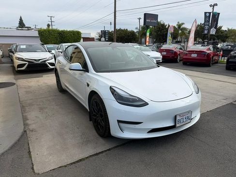 Used 2021 Tesla Model 3 Standard Range Plus RWD image 6