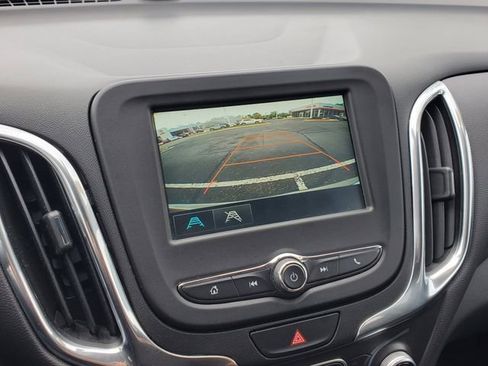 Used 2018 Chevrolet Equinox LT FWD image 26