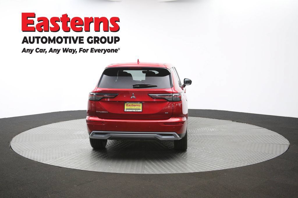 Used 2025 Mitsubishi Outlander SE AWD/4WD image 39