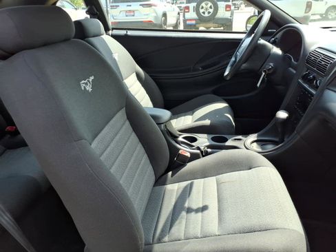 Used 2001 Ford Mustang GT RWD image 4