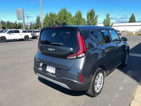 Used 2024 Kia Soul LX FWD image 12