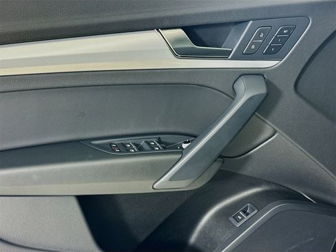 Used 2024 Audi Q5 2.0T Premium image 18