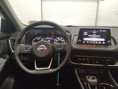 Used 2024 Nissan Rogue S AWD/4WD image 22