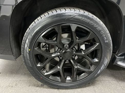 Used 2020 GMC Yukon SLE image 32