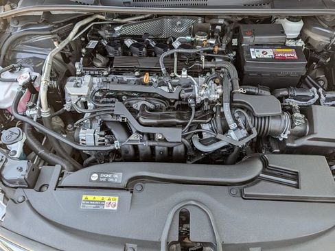 Used 2025 Toyota Corolla LE FWD image 33