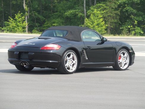 Used 2005 Porsche Boxster S image 9