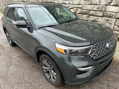 Used 2023 Ford Explorer XLT w/ Equipment Group 202A AWD/4WD image 7
