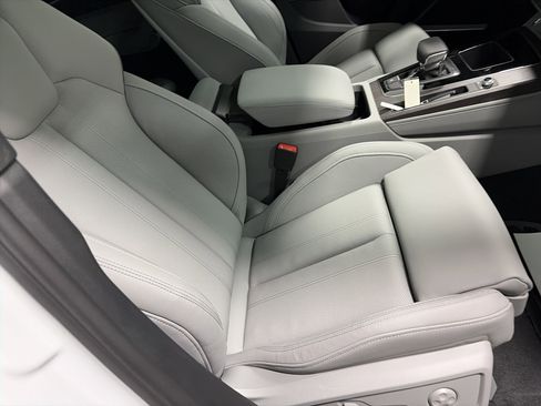 Used 2024 Audi Q5 e Prestige image 34
