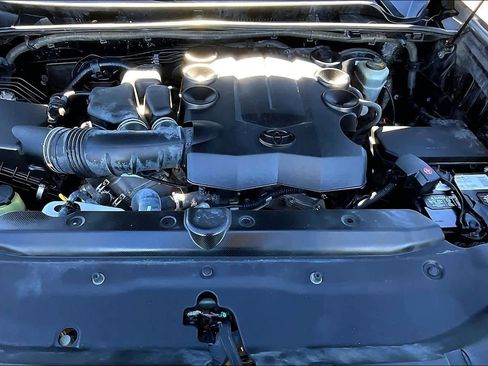 Used 2016 Toyota 4Runner SR5 image 31