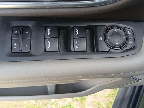 Used 2021 Chevrolet Tahoe LT image 9