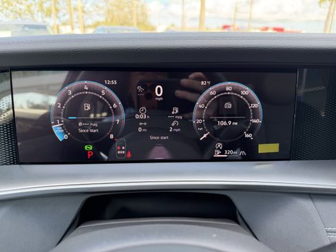 New 2026 Volkswagen Tiguan SE image 27