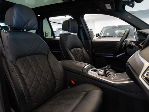 Used 2023 BMW X5 M50i w/ Executive Package AWD/4WD image 25