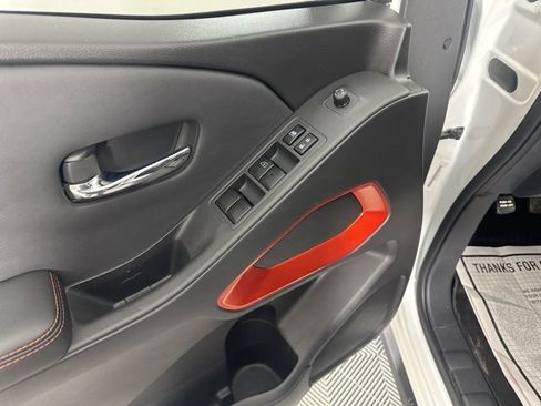 Used 2022 Nissan Frontier PRO-4X w/ Technology Package image 24